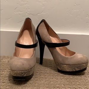 Jessica Simpson heels